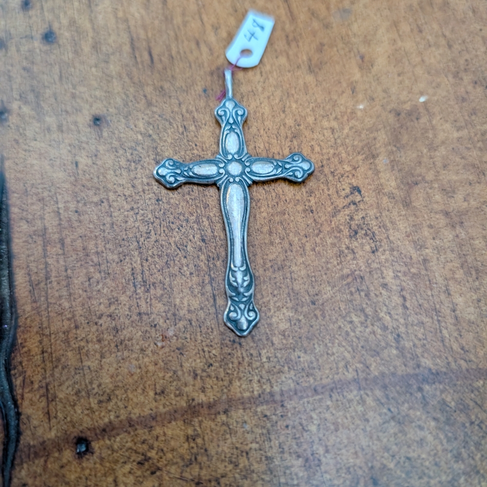Ornate Silver Cross Pendant NEW